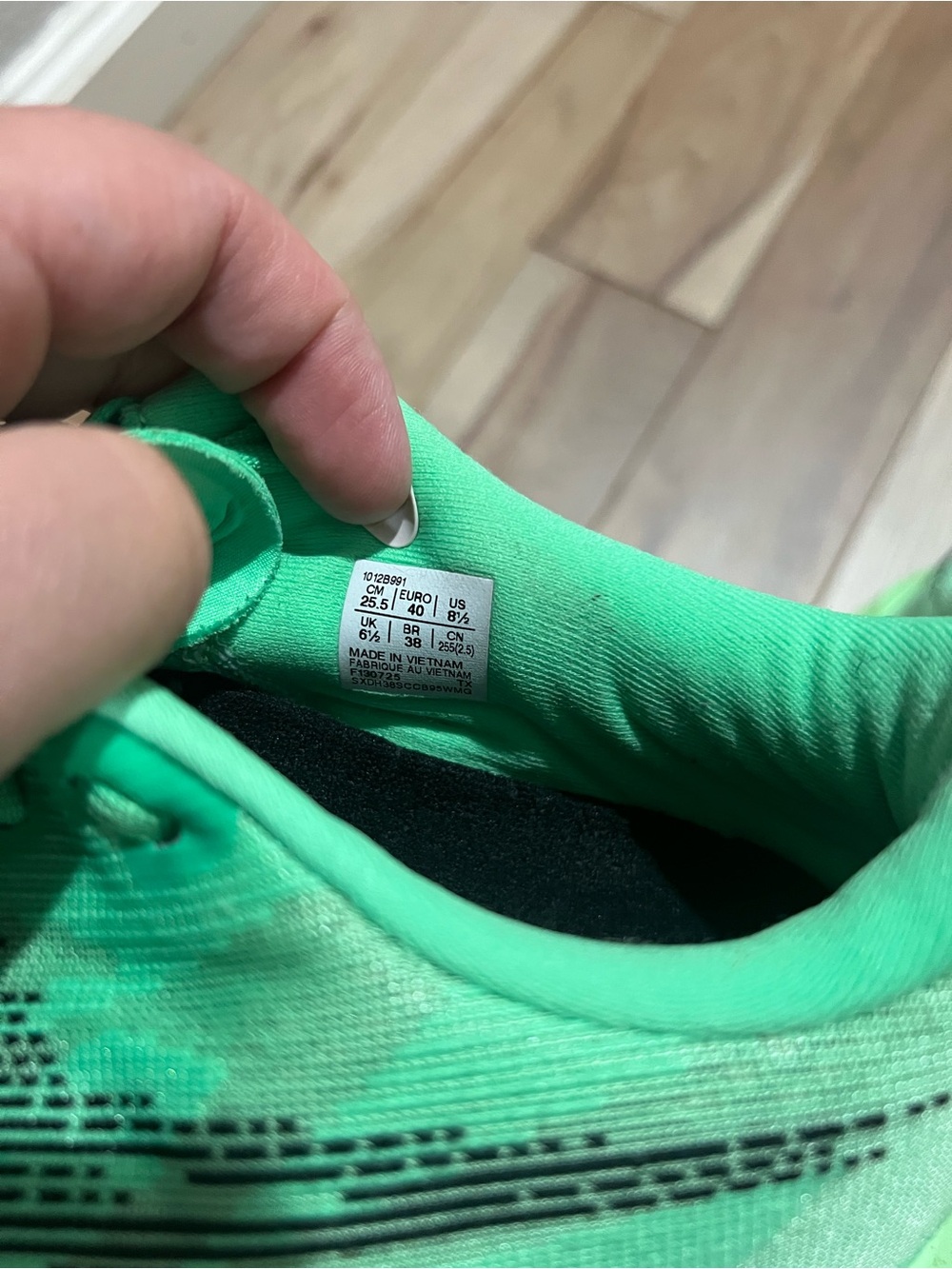 ASICS Novablast 5 Running Shoes Womens 8.5 Green Cushioned Sneakers Athletic - Picture 10 of 11